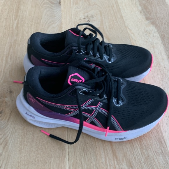 Asics Gel-Kayano 30 size 8 - Picture 2 of 8